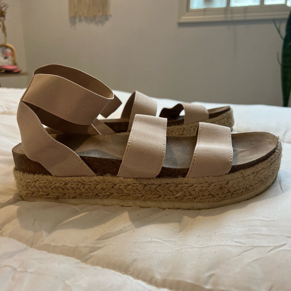Platform sandals